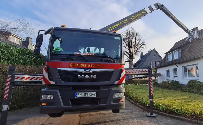 Kranservice | Dachdeckermeister Gebrüder Neumann | Schwelm/NRW